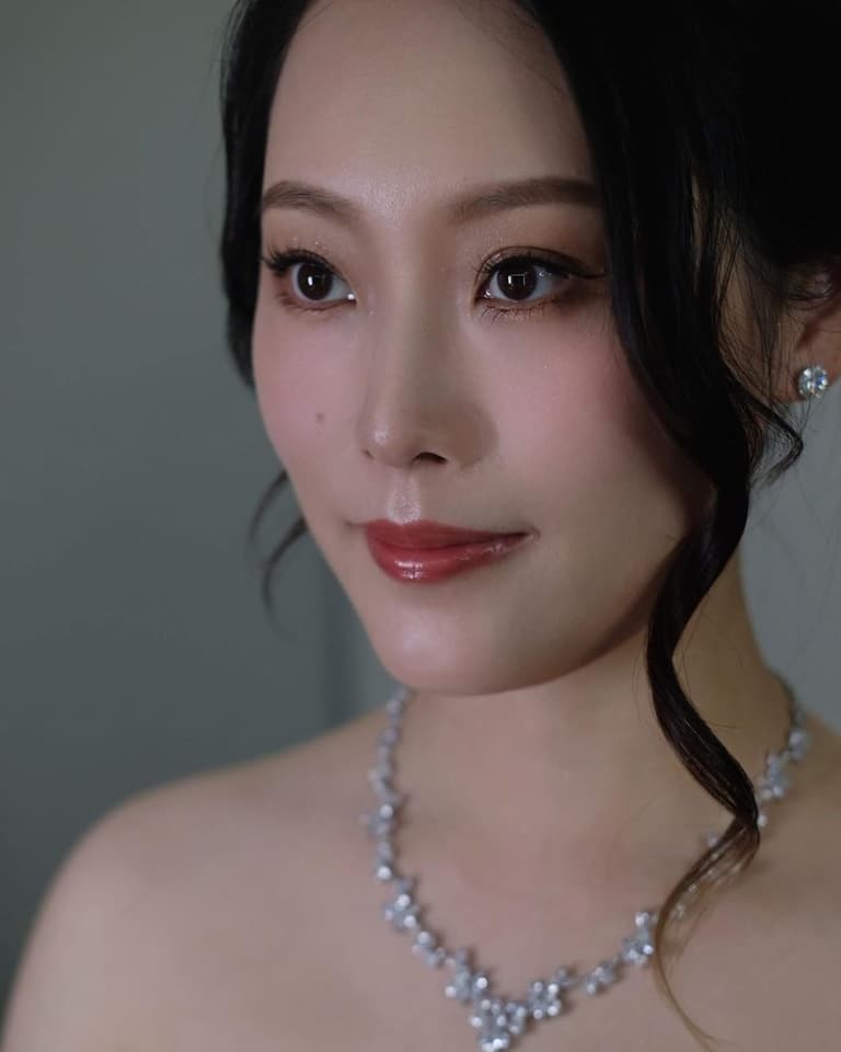 Jane C Makeup preview